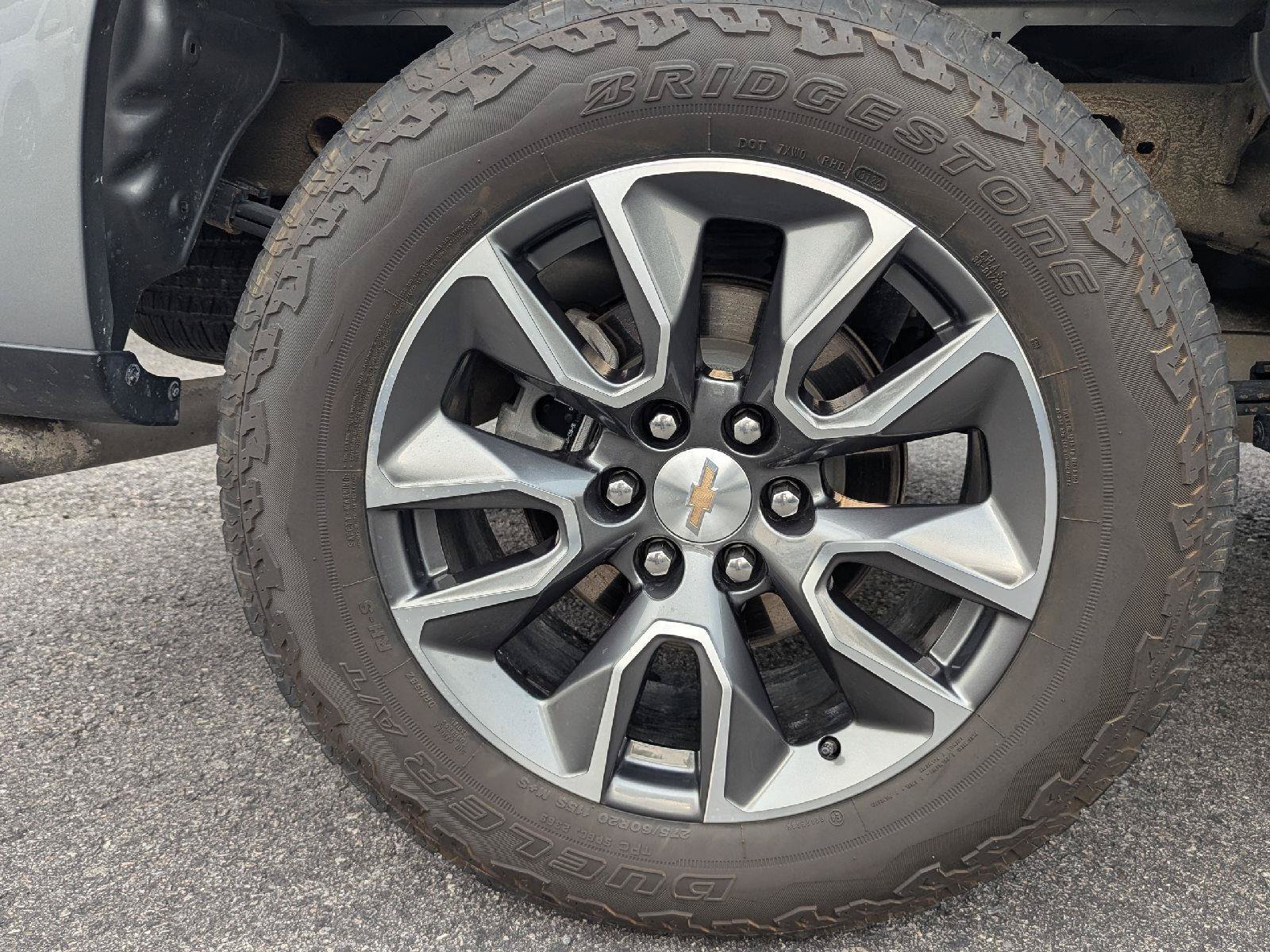 Used 2024 Chevrolet Silverado 1500 LT AWD/4WD image 12