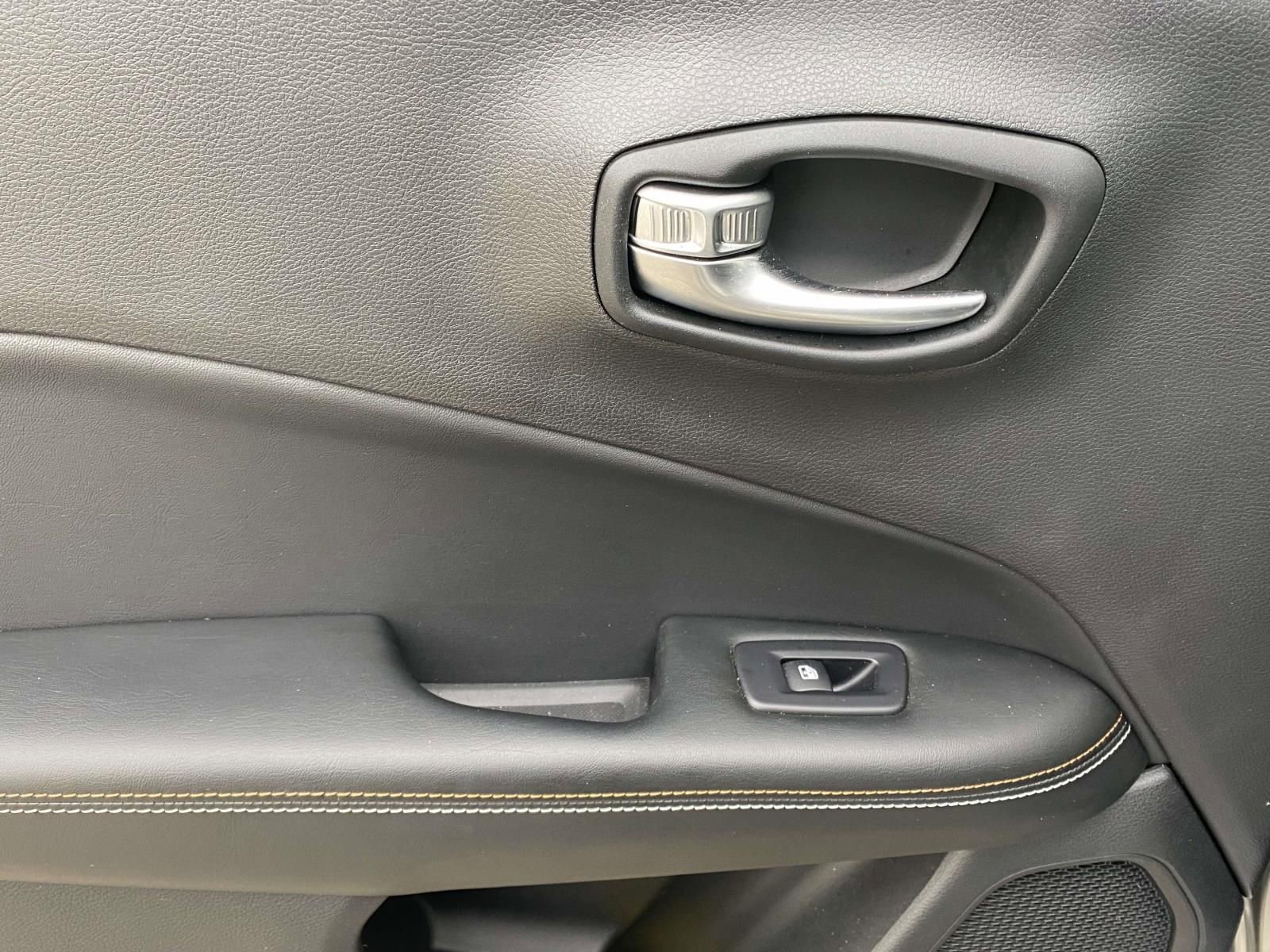 Used 2020 Jeep Compass Latitude image 13