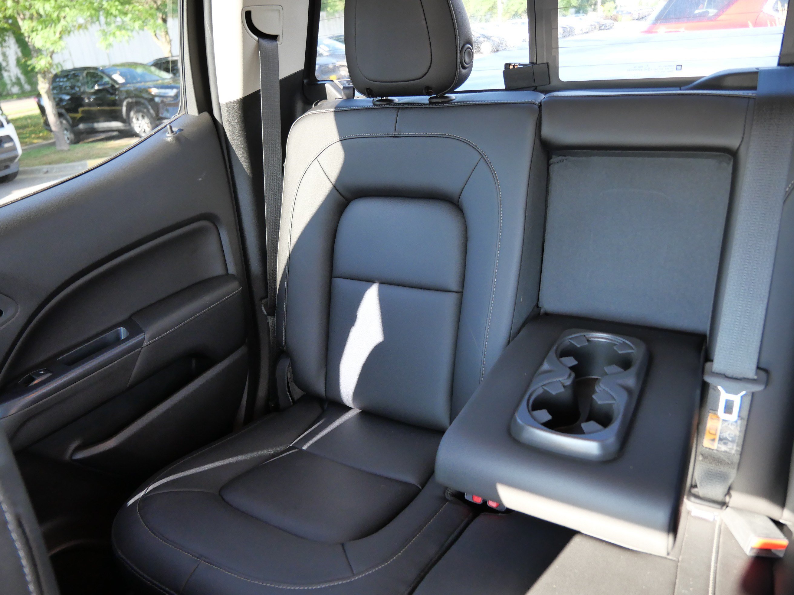 Used 2016 GMC Canyon SLT AWD/4WD image 12