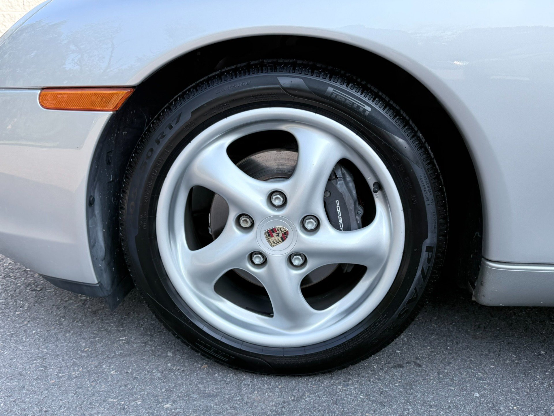 Used 2000 Porsche Boxster RWD image 38