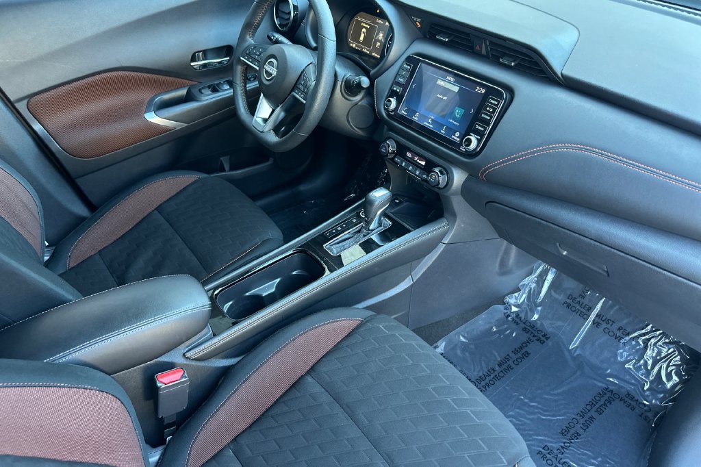 Used 2023 Nissan Kicks SR FWD image 15