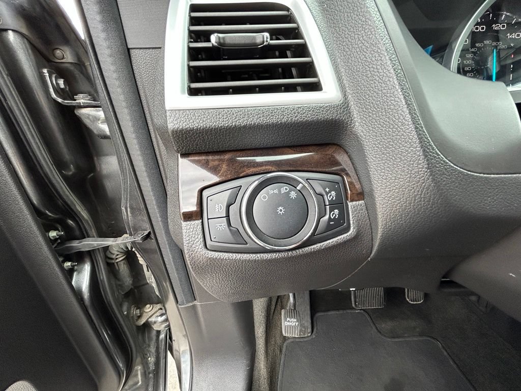 Used 2015 Ford Explorer Limited AWD/4WD image 24