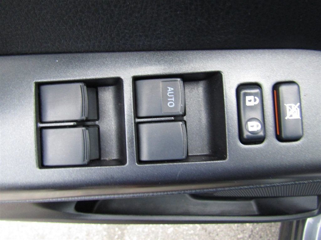 Used 2016 Toyota RAV4 XLE AWD/4WD image 16