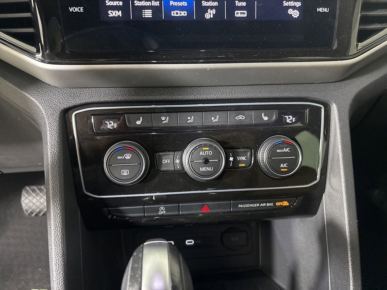 Used 2023 Volkswagen Atlas Cross Sport SE w/ Panoramic Sunroof Package image 17