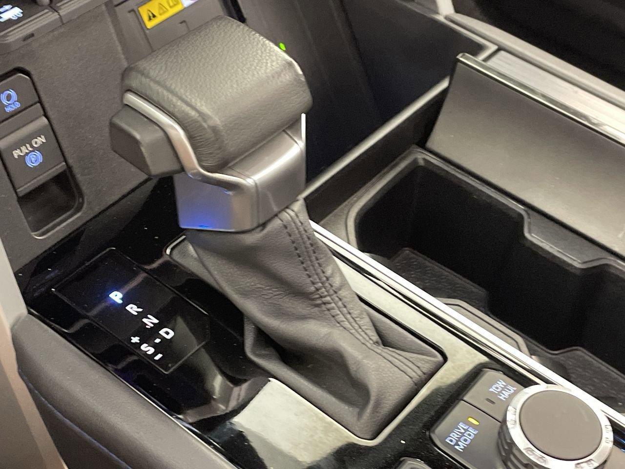 Used 2024 Toyota Tundra Platinum image 16