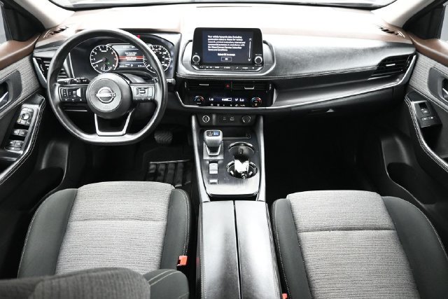 Used 2022 Nissan Rogue SV FWD image 14