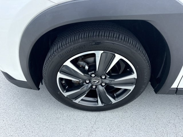 Certified 2024 Lexus UX 250h FWD image 10