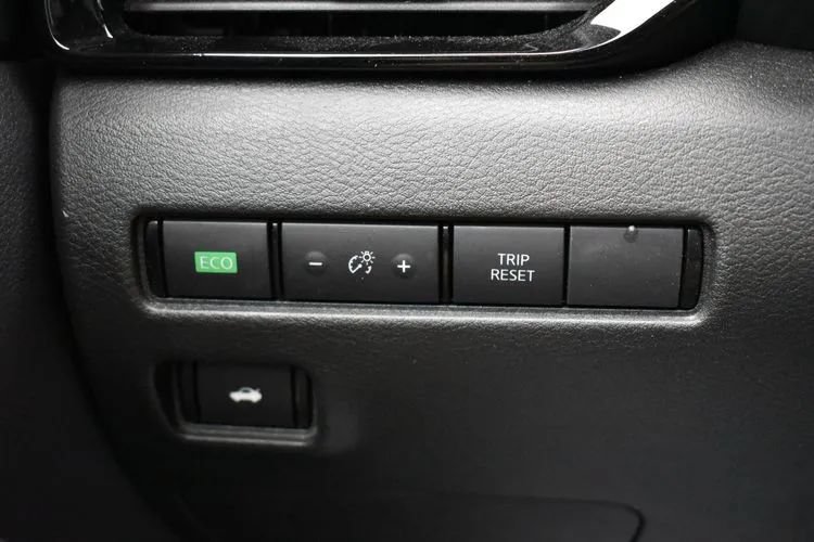 Used 2025 Nissan Sentra SV FWD image 21