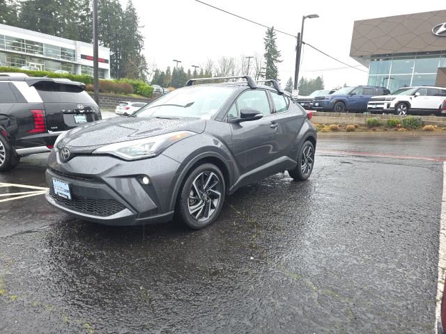 Used 2022 Toyota C-HR Limited FWD image 3