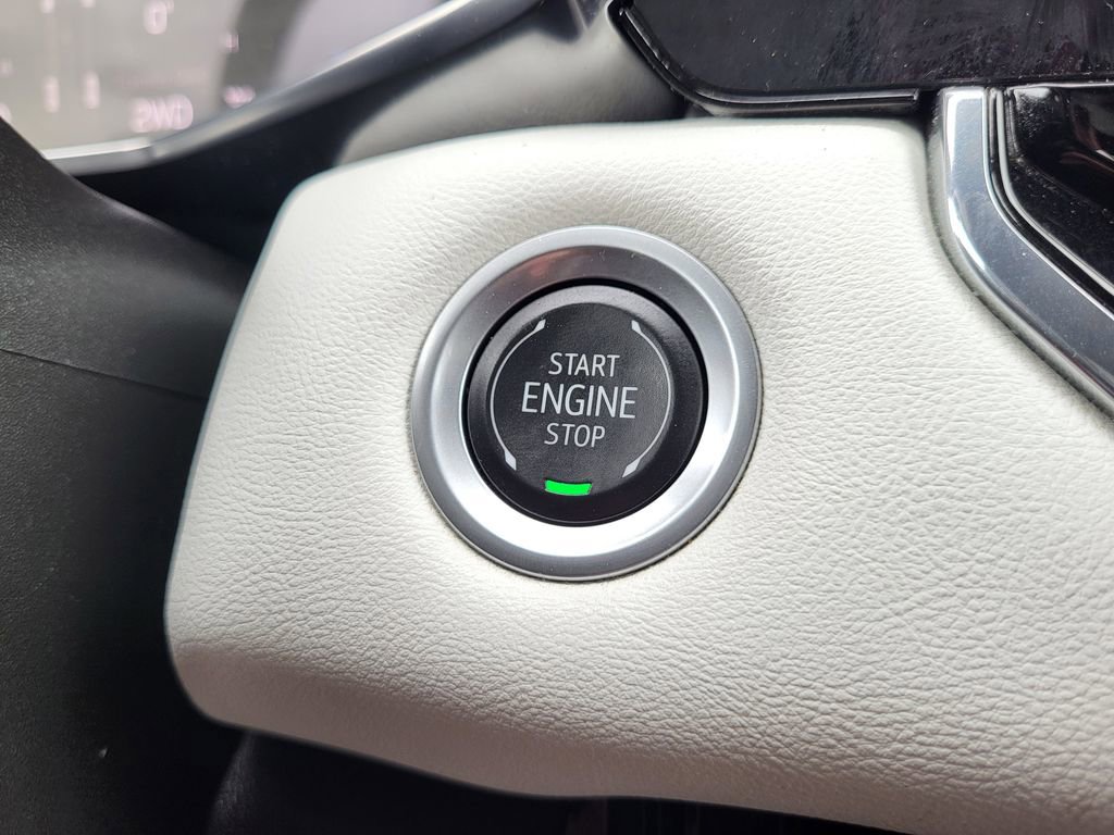 Used 2024 GMC Canyon AT4X image 16