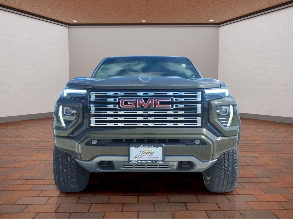 Used 2024 GMC Canyon Denali AWD/4WD image 2