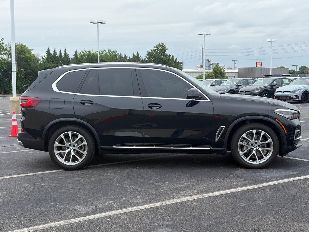 Used 2023 BMW X5 xDrive40i w/ Premium Package AWD/4WD image 4