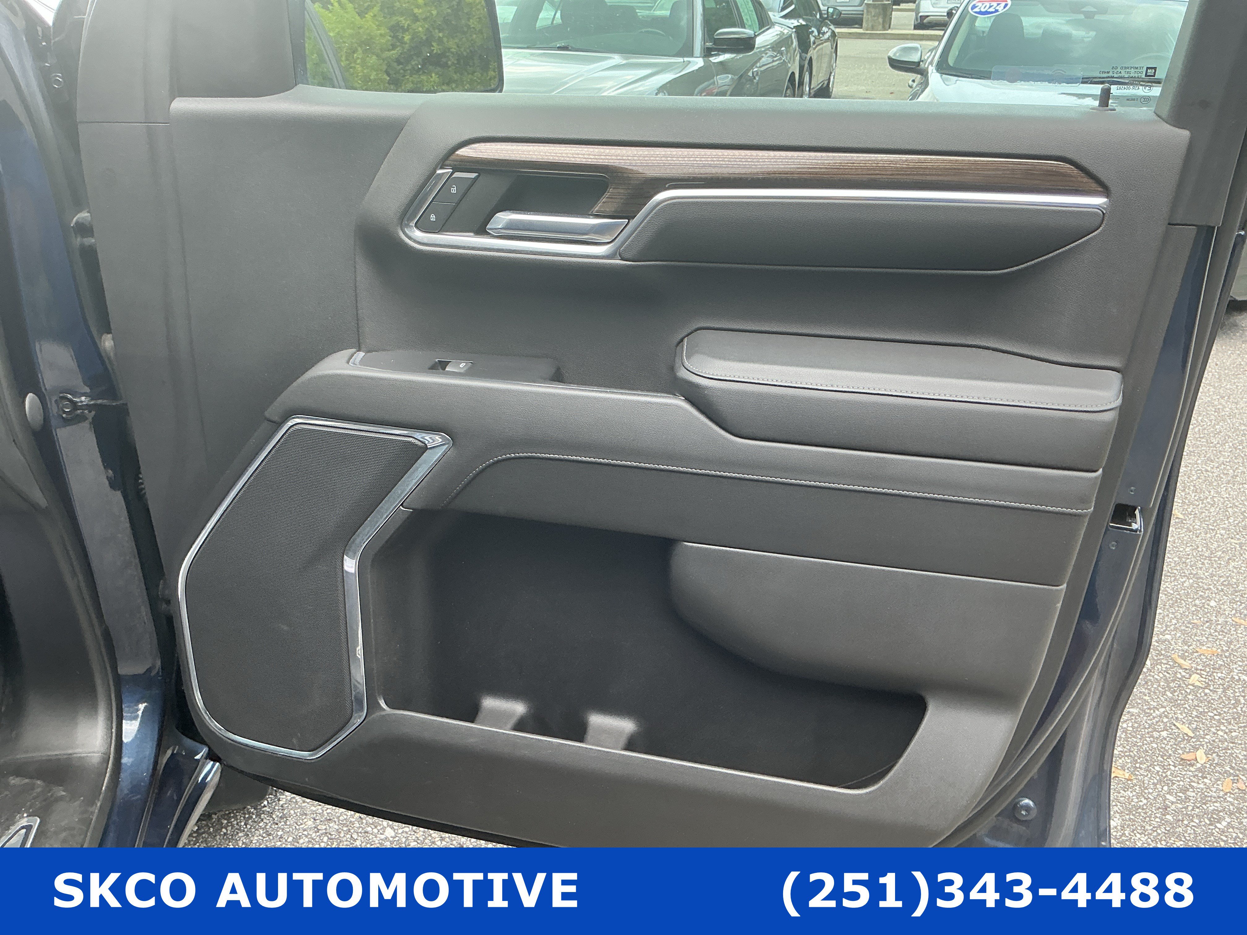 Used 2023 Chevrolet Silverado 1500 LT AWD/4WD image 12