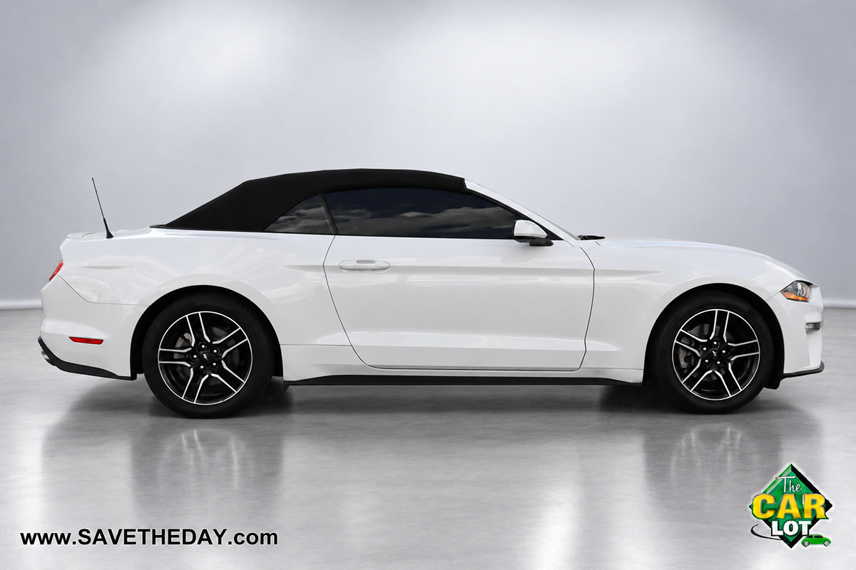 Used 2023 Ford Mustang Premium RWD image 9