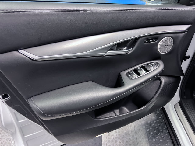 Used 2025 INFINITI QX50 Luxe AWD/4WD image 8