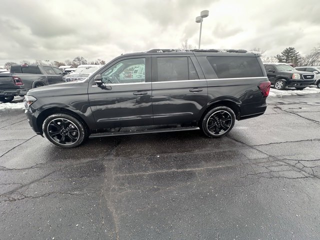 Used 2022 Ford Expedition Max Limited image 2