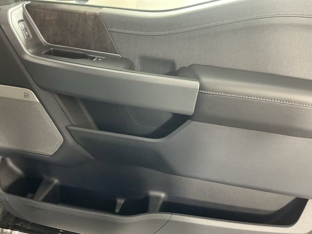 Used 2022 Ford F150 Lightning Lariat image 13