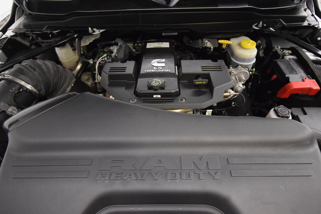 Used 2024 RAM 3500 Limited AWD/4WD image 32