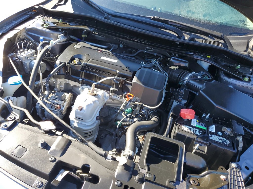 Used 2017 Honda Accord EX-L image 10