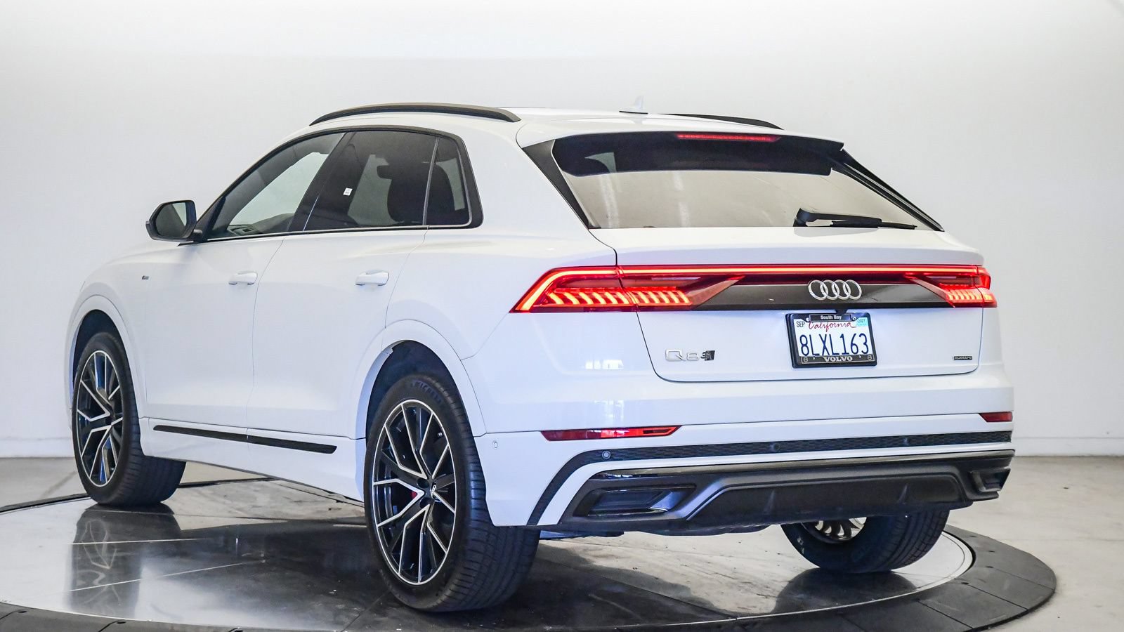 Used 2019 Audi Q8 Premium Plus AWD/4WD image 2