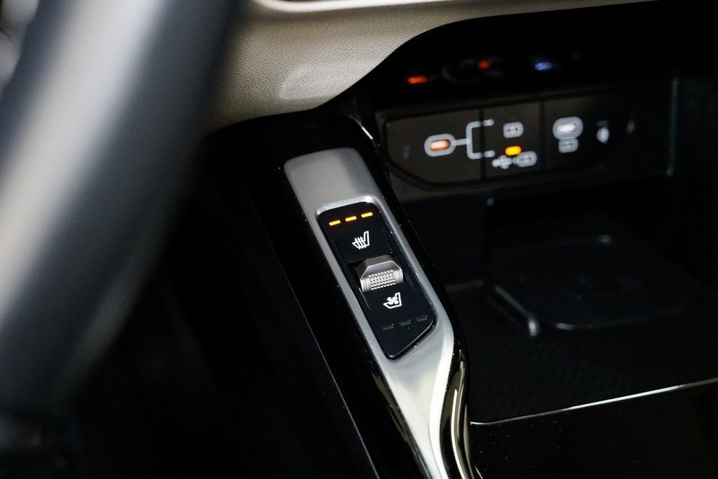 Certified 2024 Kia Sorento SX image 23