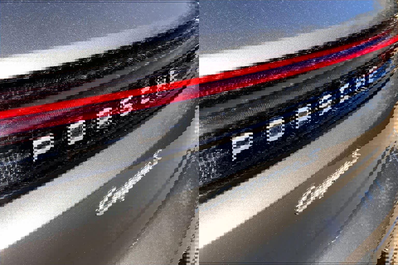 Used 2024 Porsche Cayenne S image 10