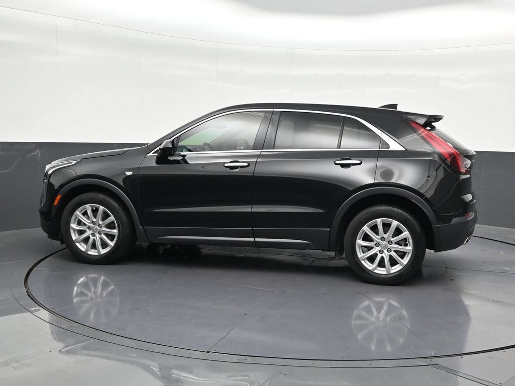 Used 2023 Cadillac XT4 Luxury FWD image 2
