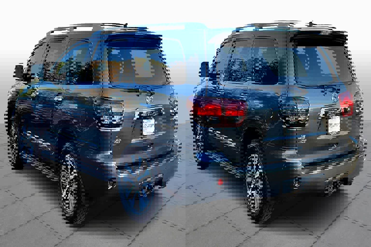 Used 2021 Toyota Sequoia Limited image 11