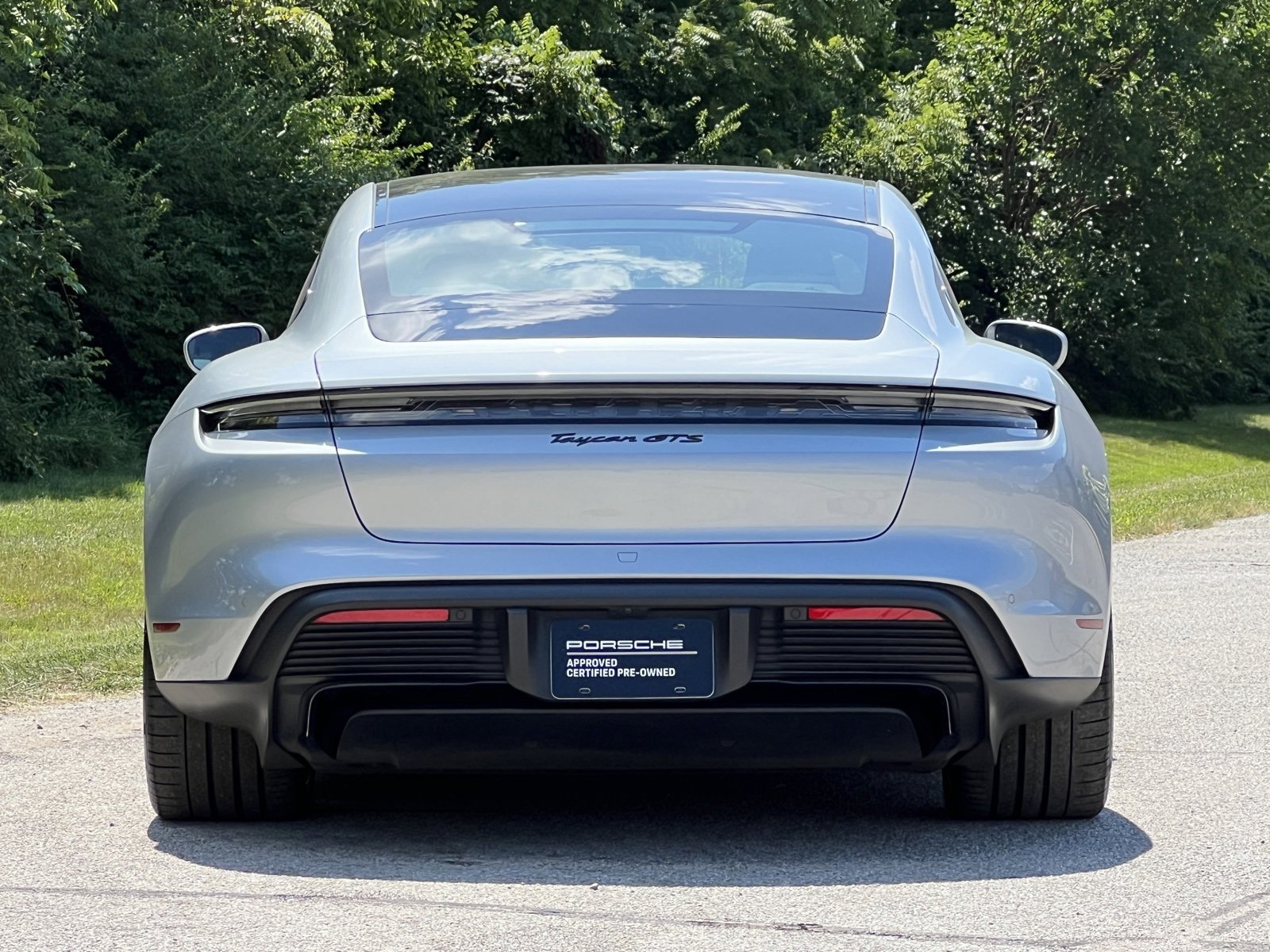 Certified 2022 Porsche Taycan GTS image 8