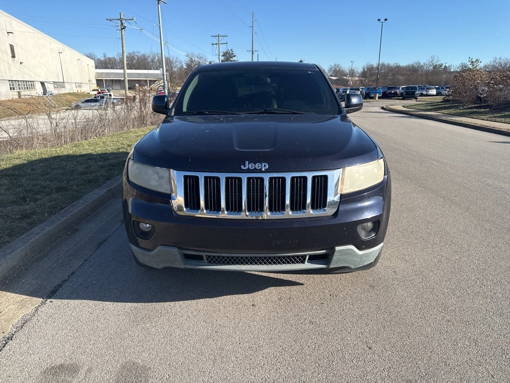 Used 2011 Jeep Grand Cherokee Laredo image 2