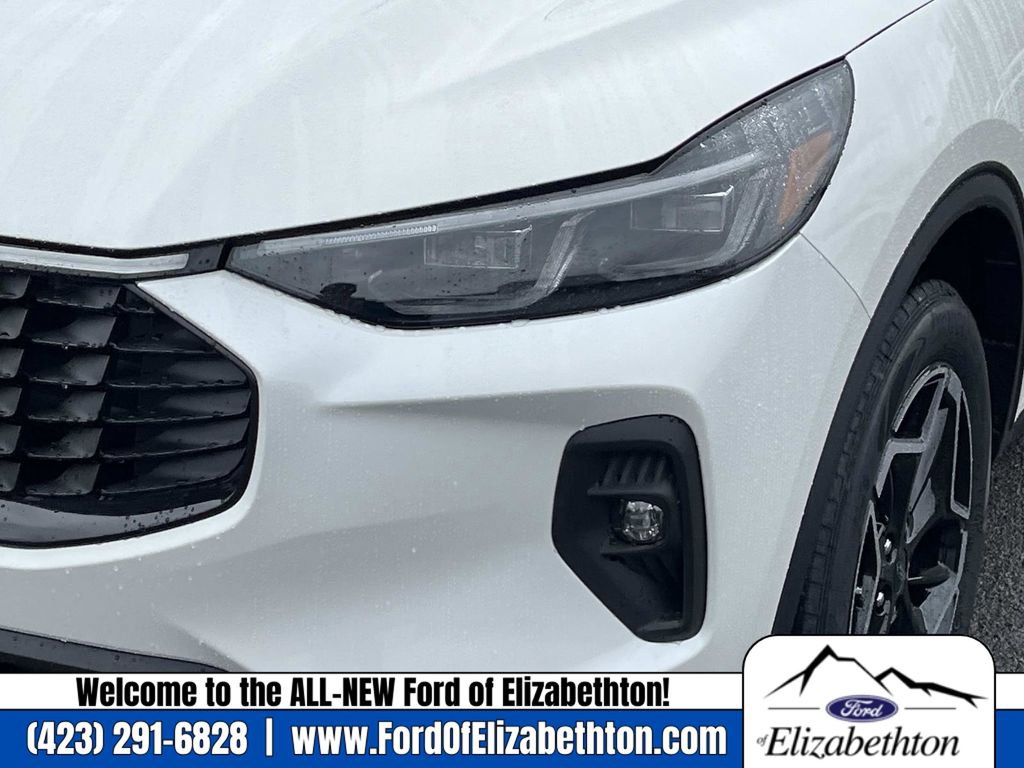 New 2026 Ford Escape Platinum w/ Premium Technology Package image 10