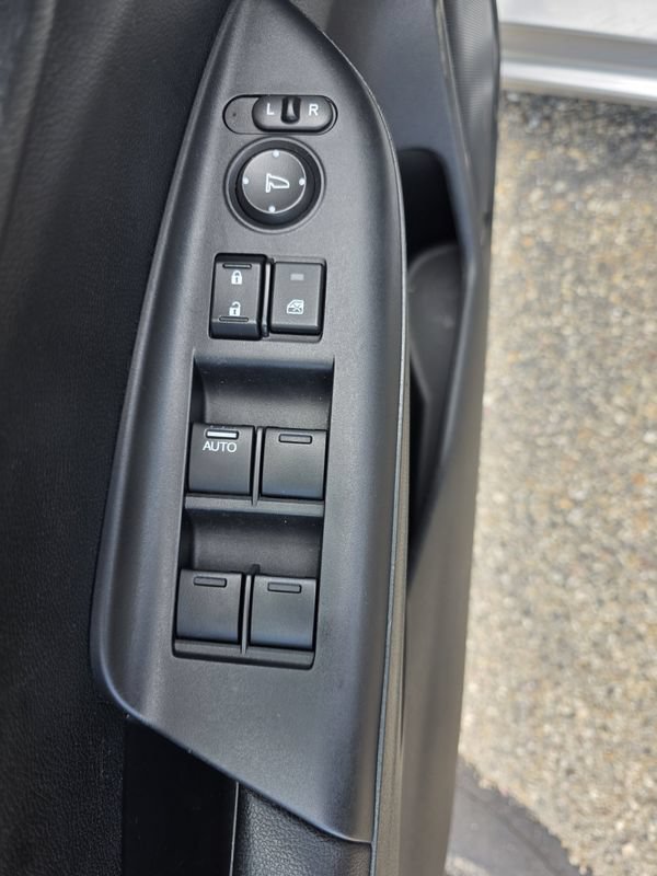 Used 2015 Honda Fit EX image 15