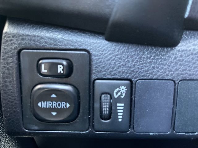 Used 2017 Toyota Corolla SE w/ Carpet Mat Package (TMS) FWD image 22