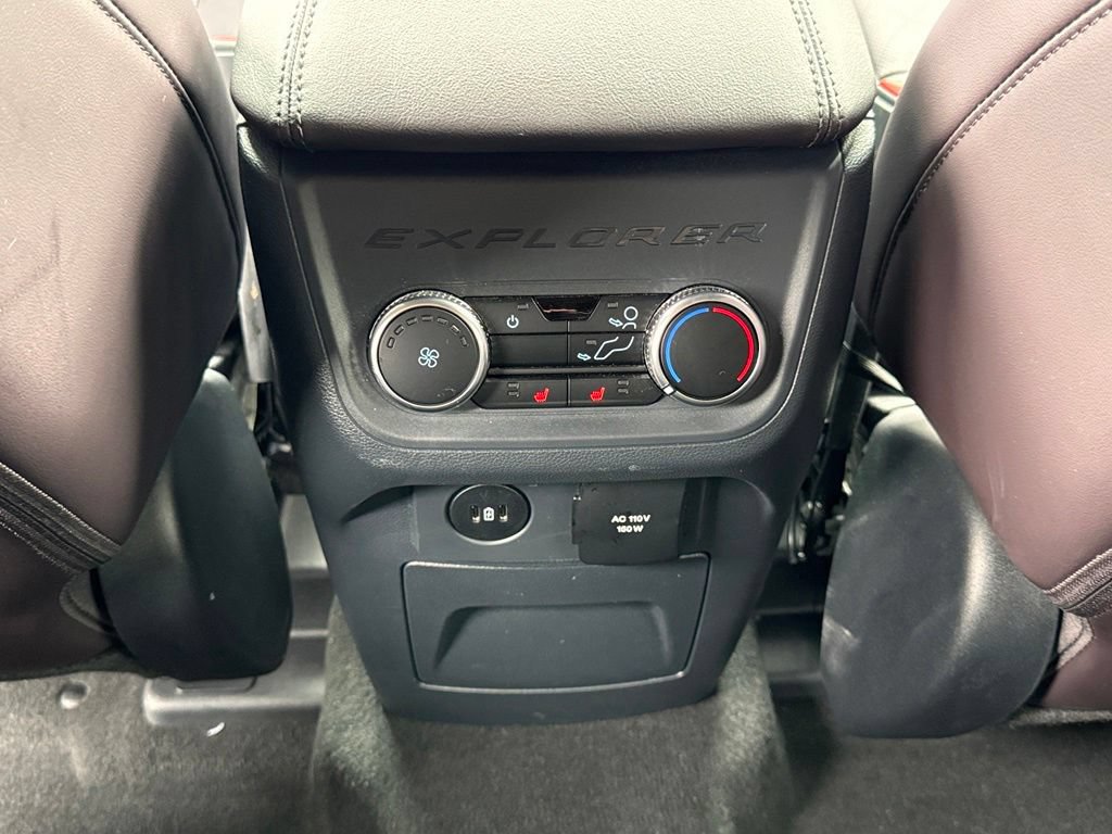 Used 2026 Ford Explorer Platinum RWD image 29