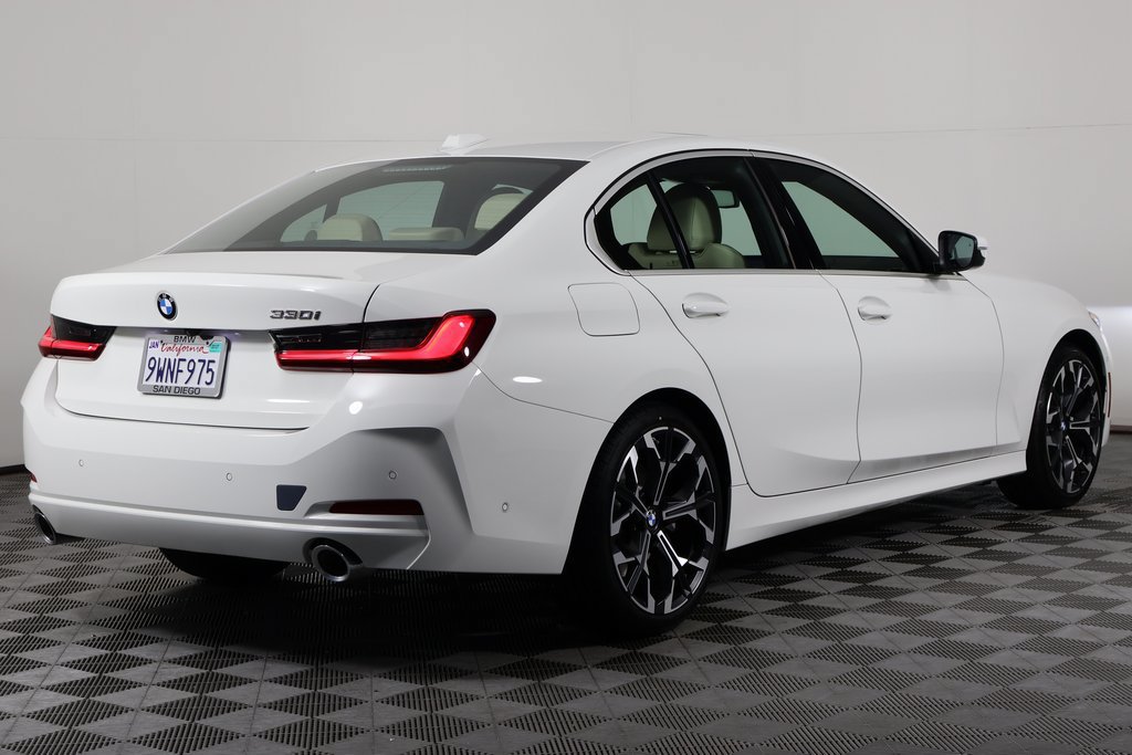 Certified 2026 BMW 330i Sedan w/ Premium Package RWD image 4