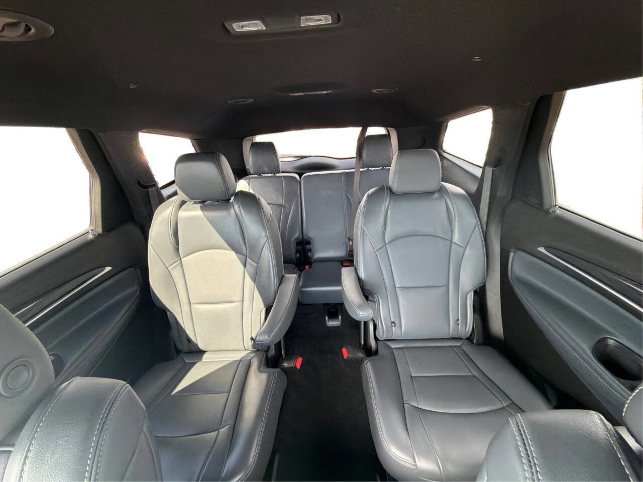 Used 2022 Buick Enclave Essence w/ Sport Touring Edition FWD image 13