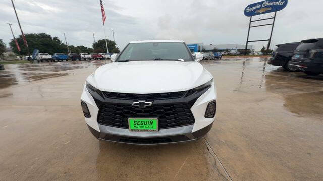 Used 2022 Chevrolet Blazer Premier w/ Enhanced Convenience Package FWD image 3