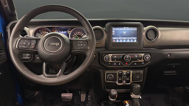 Used 2023 Jeep Gladiator Sport AWD/4WD image 13