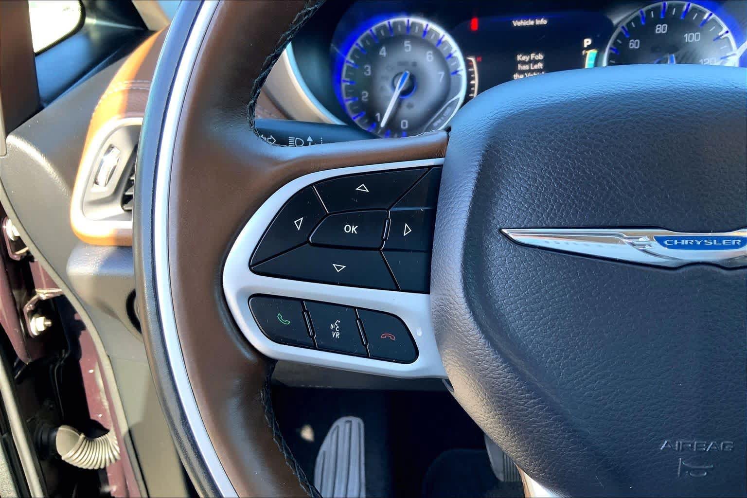 Used 2019 Chrysler Pacifica Limited FWD image 29