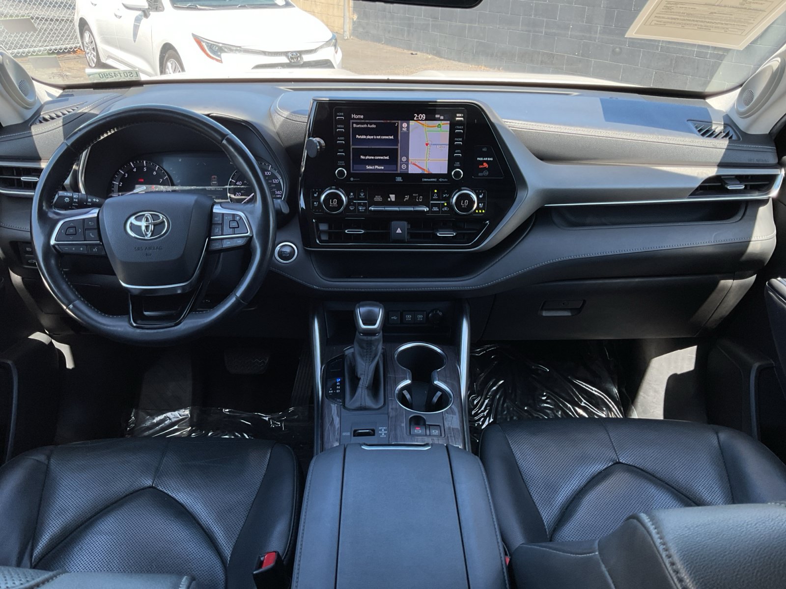 Used 2020 Toyota Highlander Limited FWD image 15