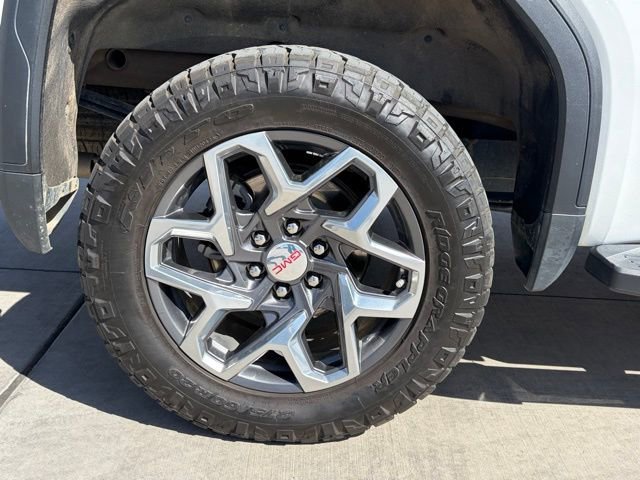 Used 2024 GMC Sierra 1500 SLT w/ SLT Premium Plus Package image 8