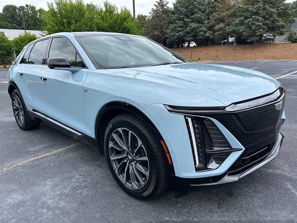 Used 2025 Cadillac Lyriq Sport RWD image 19