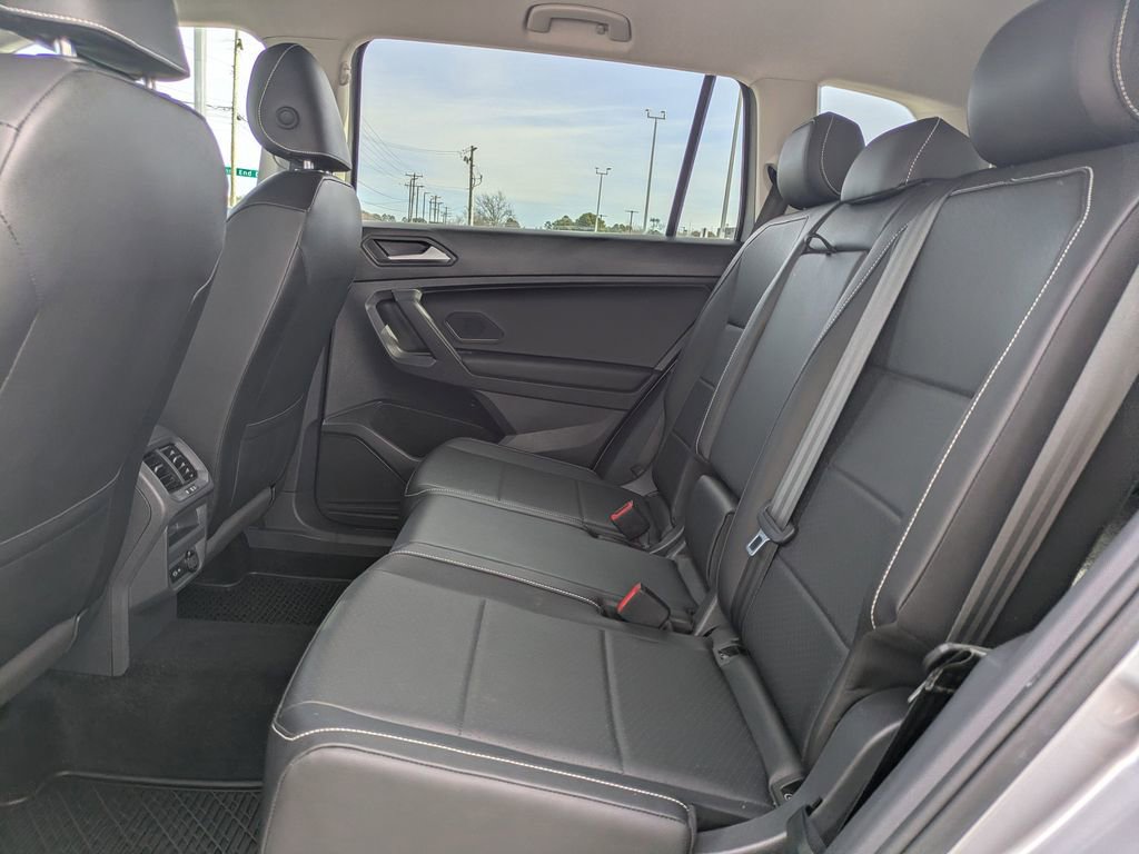 Certified 2021 Volkswagen Tiguan SE image 14