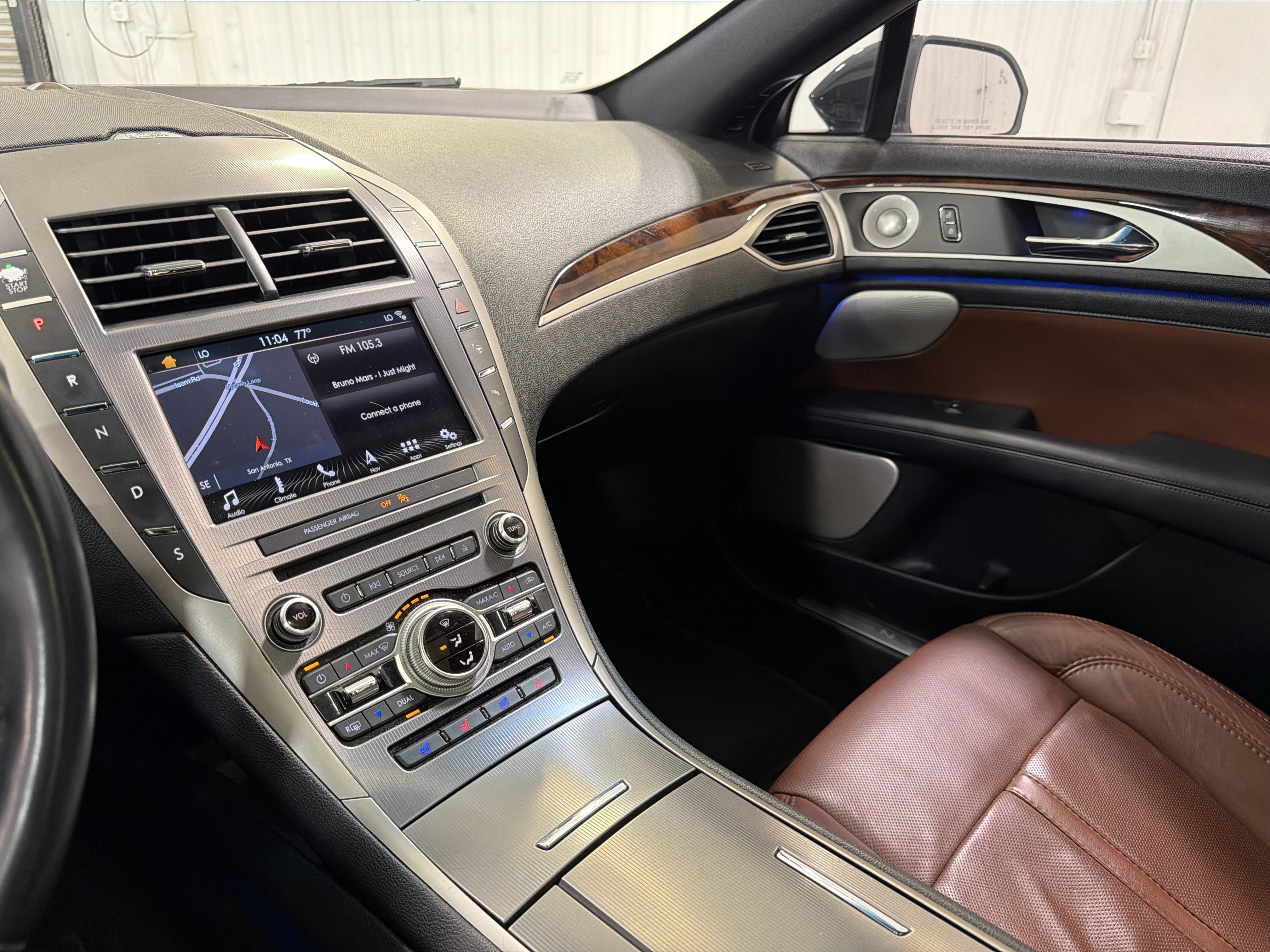 Used 2017 Lincoln MKZ Reserve w/ Luxury Package FWD image 20