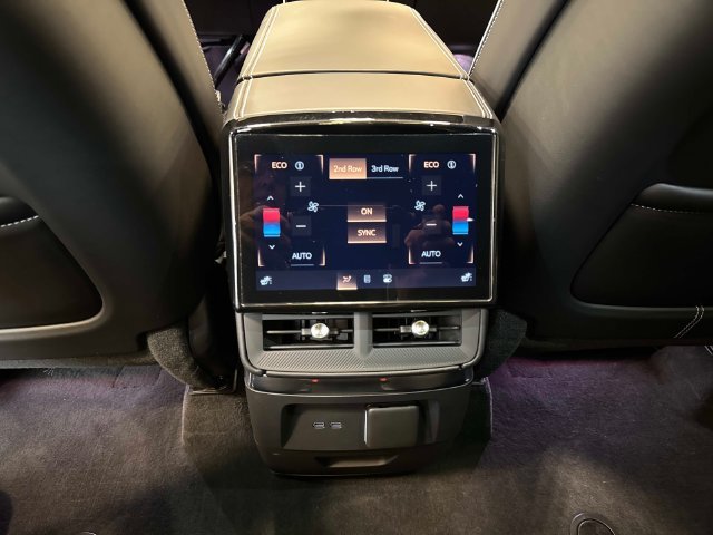 Certified 2026 Cadillac Vistiq Sport w/ LPO, Floor Liner Package AWD/4WD image 16