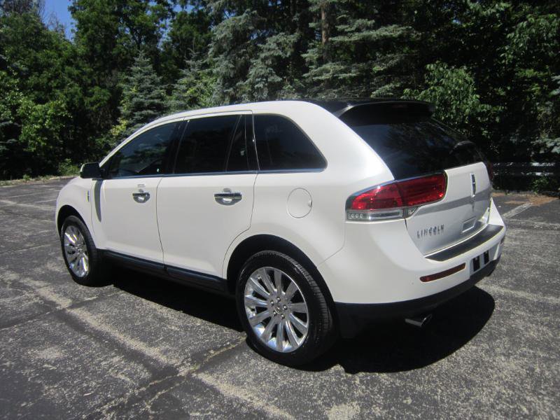 Used 2015 Lincoln MKX AWD w/ Equipment Group 102A image 19