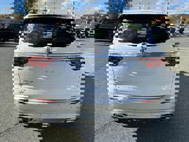 Used 2023 Buick Enclave Essence w/ Experience Buick Package image 4