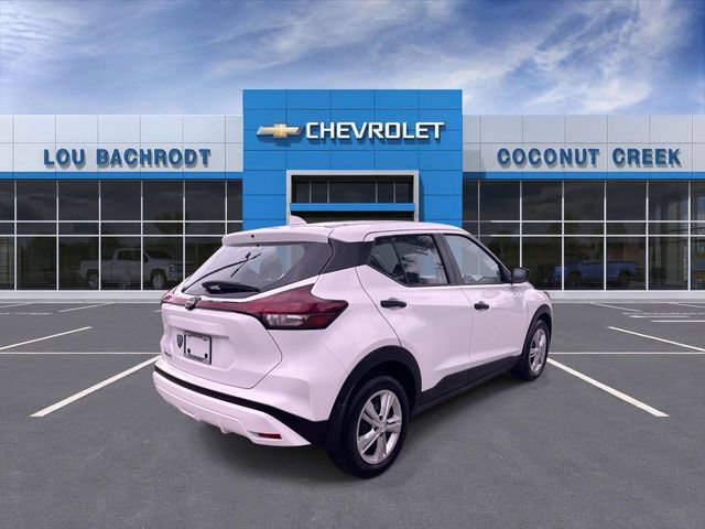 Used 2024 Nissan Kicks S FWD image 5
