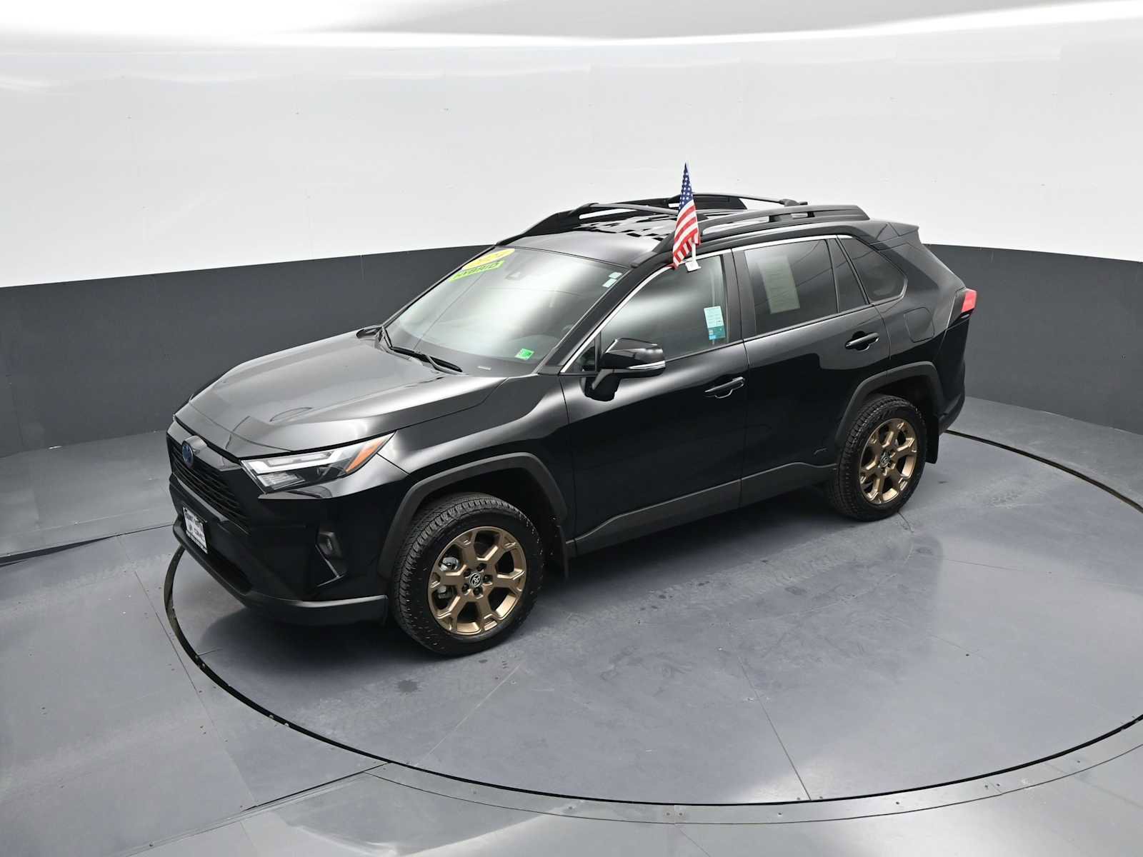 Used 2024 Toyota RAV4 AWD Hybrid image 27