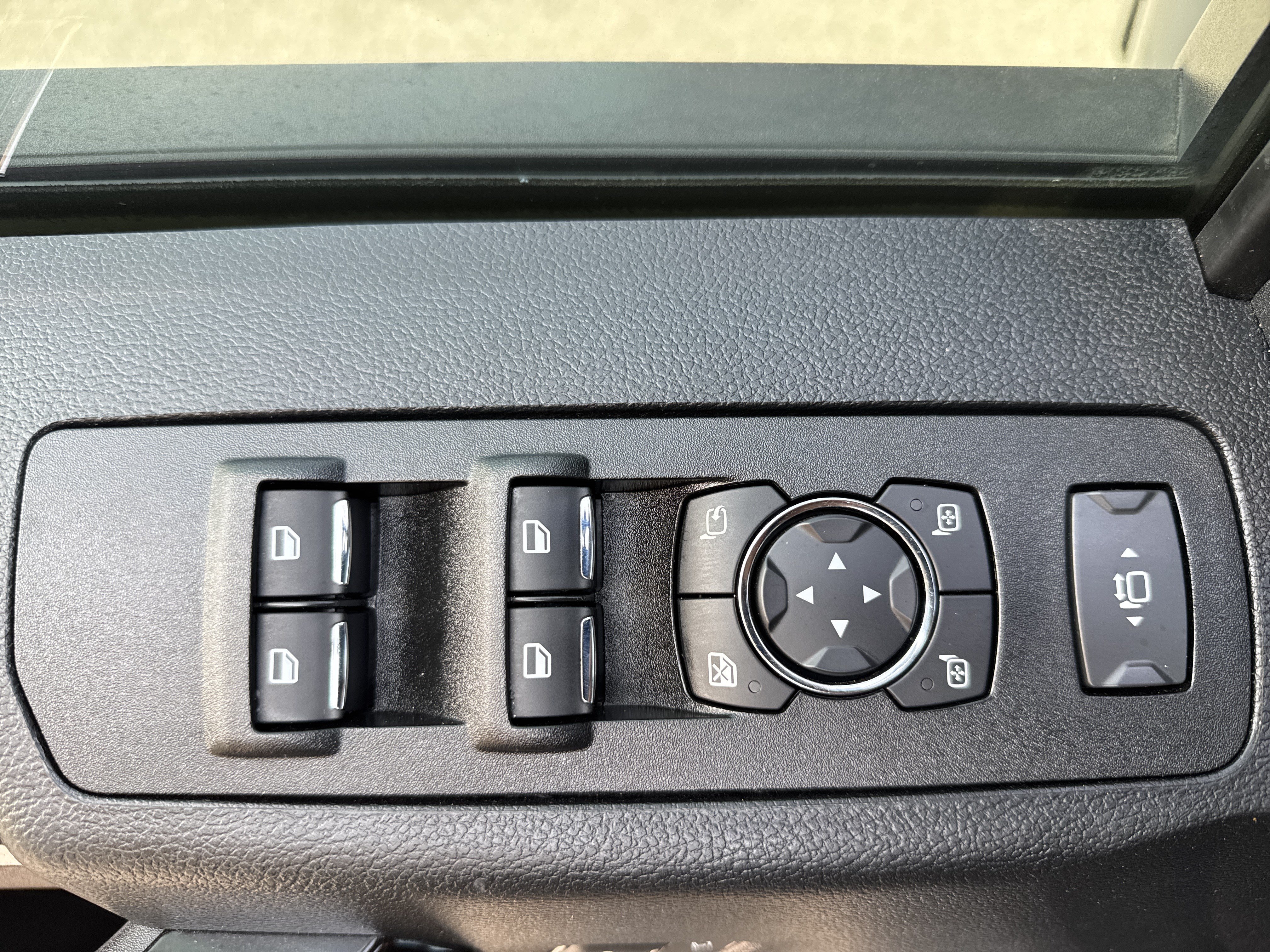 Used 2021 Ford F250 Lariat w/ Lariat Ultimate Package AWD/4WD image 15